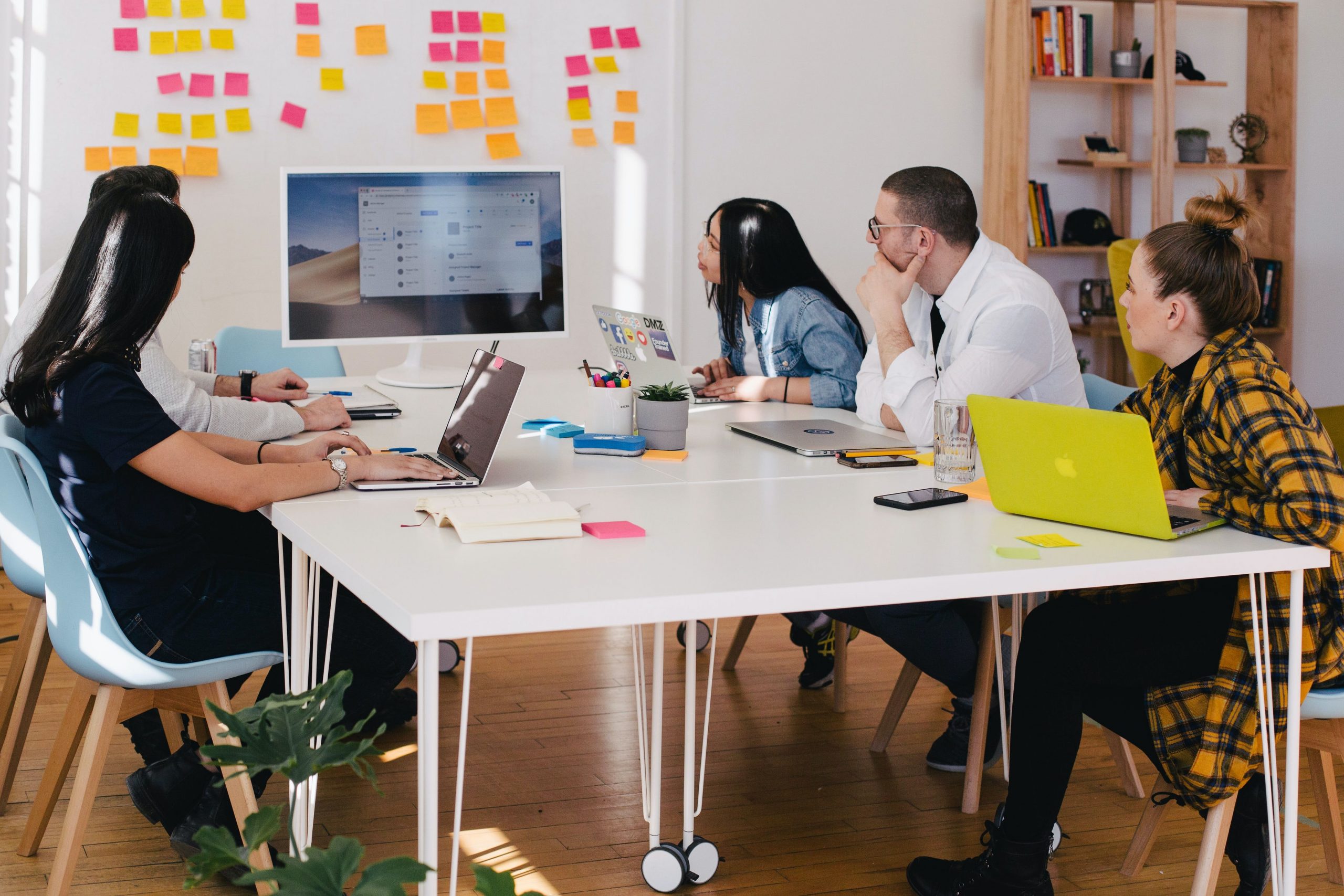 A Complete CMO’s E-guide to a Better Content, Social and Influencer Marketing Team